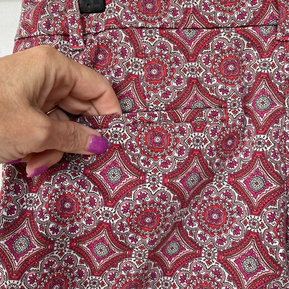 •Talbots• Cropped Medallion Pattern Pants - Size 8 - Picture 6 of 8
